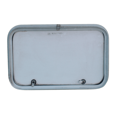 PUERTA DE BODEGA, 25X16 PULGADAS, BLANCA, BORDE BLANCO, CHAPA CROMADA