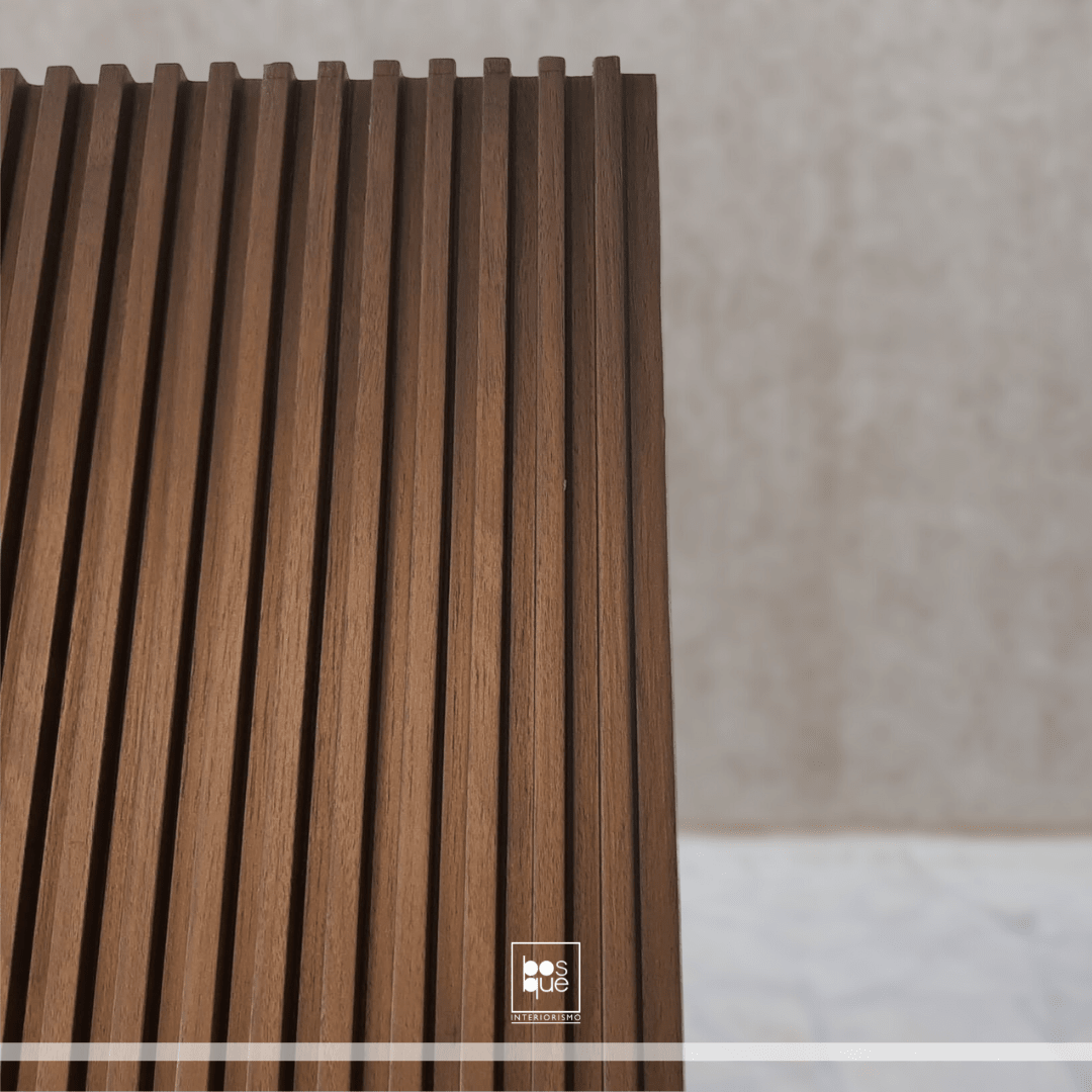 Panel PVC tipo madera Medium Color Nogal Bosque Interiorismo