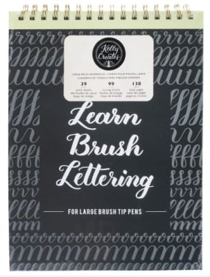 America Crafts Kelly Creates Cuaderno de Trabajo Brush Lettering1