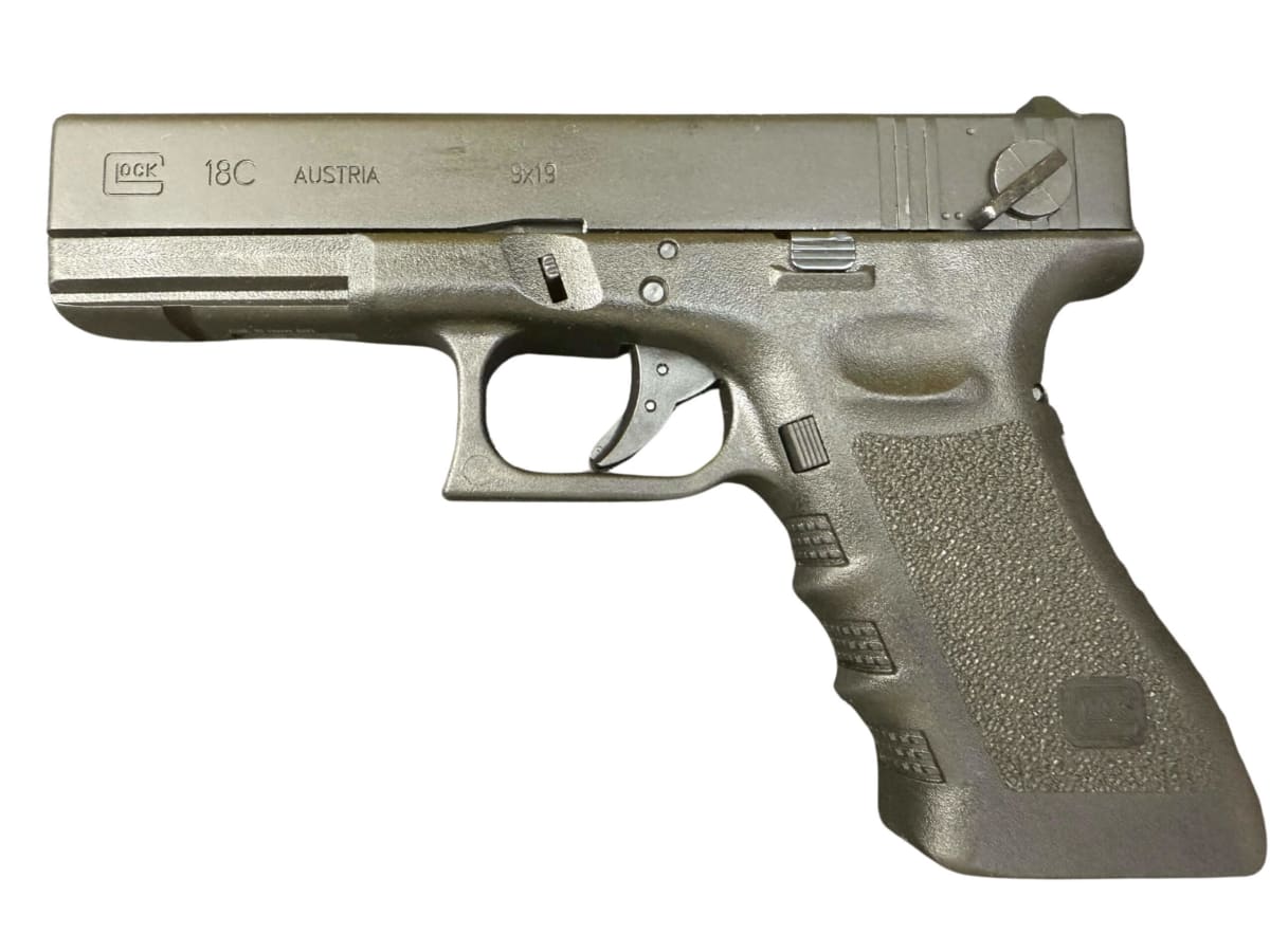 Réplica Glock 18C cal. 6mm - Producto con detalle estético 0
