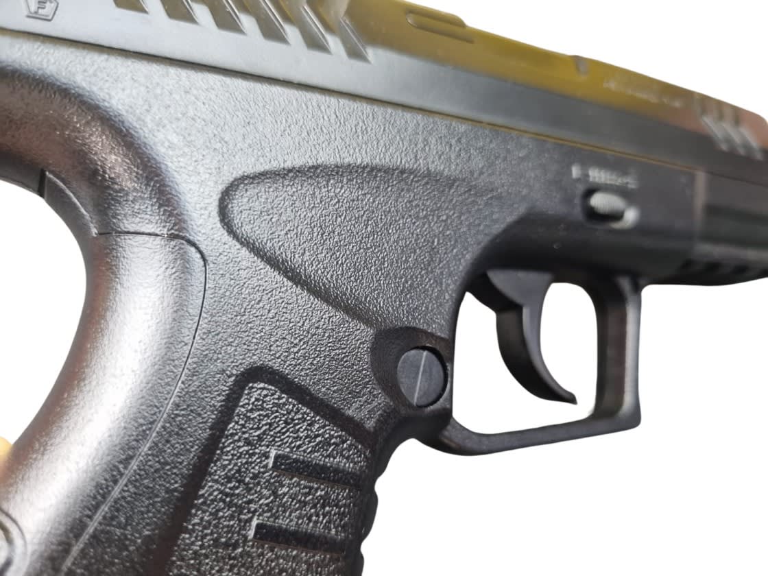 Pistola XBG Cal 4.5 mm - Producto con detalle estético y embalaje3