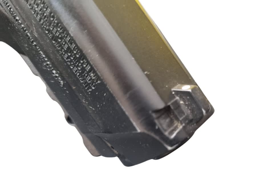 Pistola Co2 M&P 40 cal. 4.5 mm - Producto con detalle estético y embalaje7