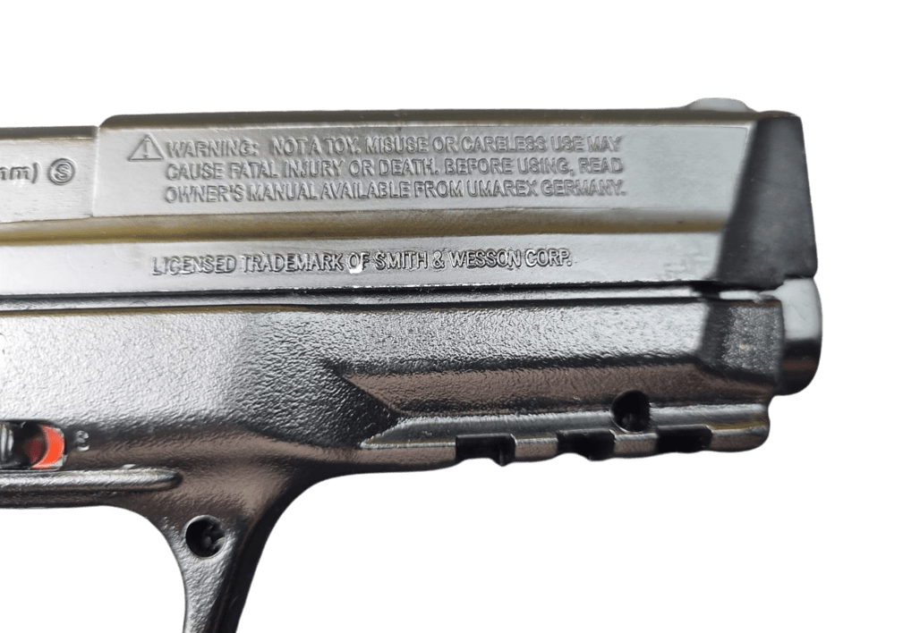 Pistola Co2 M&P 40 cal. 4.5 mm - Producto con detalle estético y embalaje8
