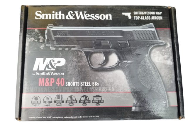 Pistola Co2 M&P 40 cal. 4.5 mm - Producto con detalle estético y embalaje9