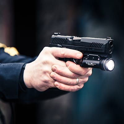 Linterna Streamlight modeloTLR-1 HL, color negro5