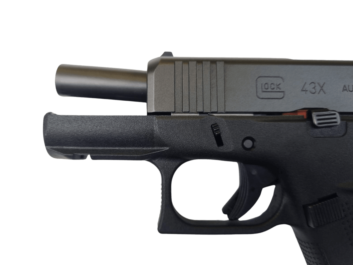 Pistola cal 9x19mm Glock 43X negra, con riel FS16