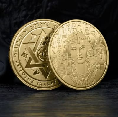 Moneda de la Suerte Cleopatra Dorada