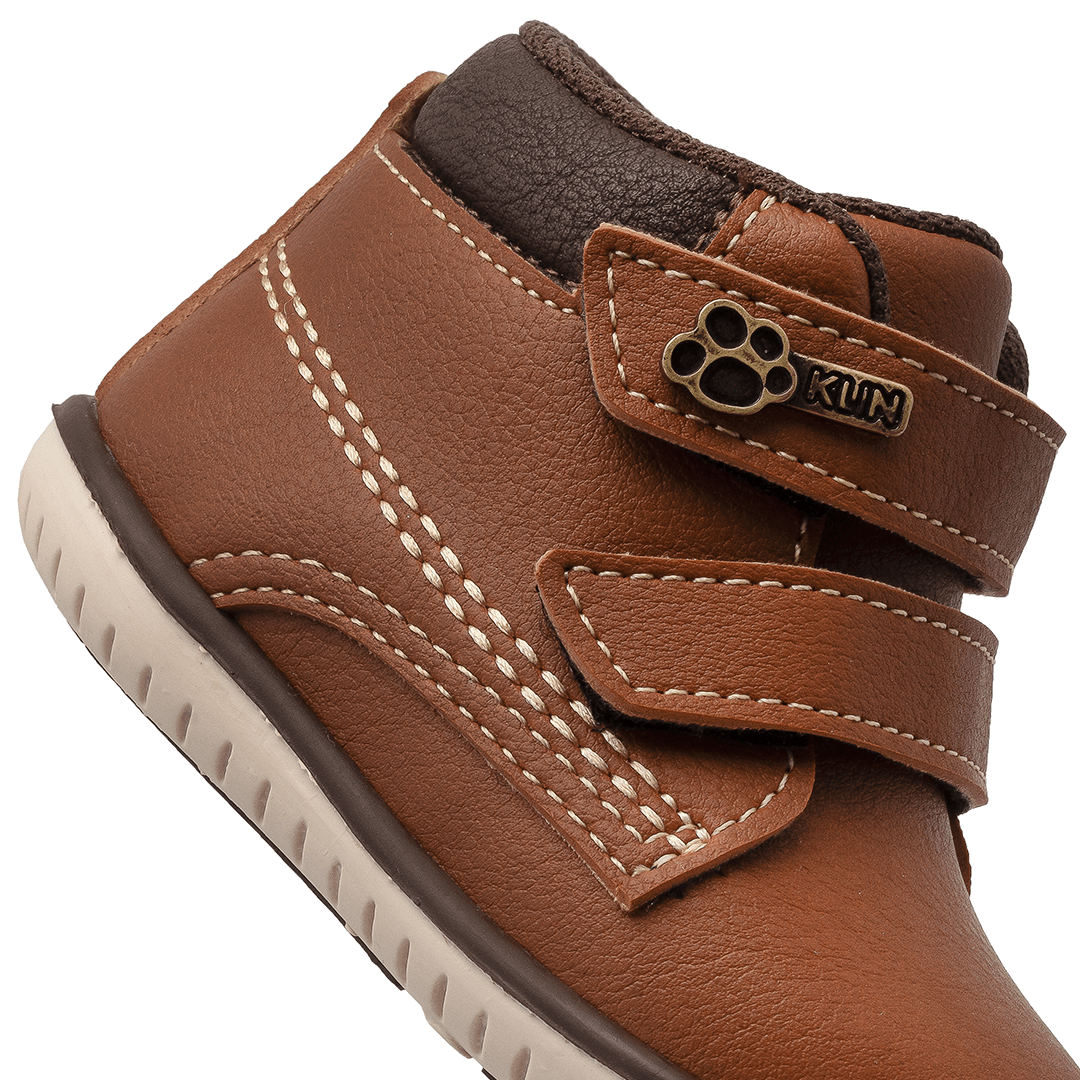 Botín Niño Caña Velcro Anatómico Café Flyer 1663