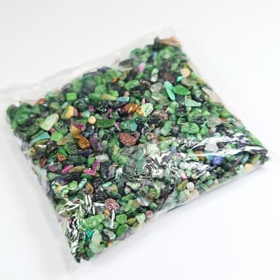 100 Gramos Molidos De Zoisita Y Rubí de 2 mm1