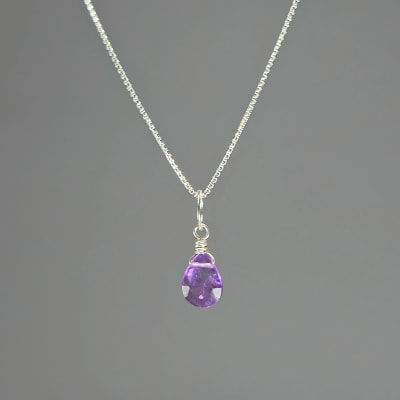Colgante Mini De Cuarzo Amatista Lila en Gota Facetada de 7 mm1