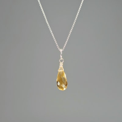 Colgante Mini De Cuarzo Amatista Horneado en Briolette de 8 mm1