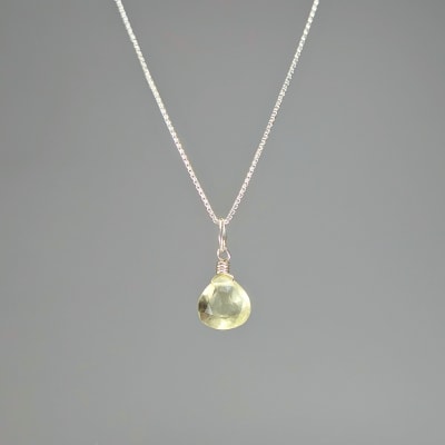 Colgante Mini De Cuarzo Limón en Gota Facetada de 8 mm
