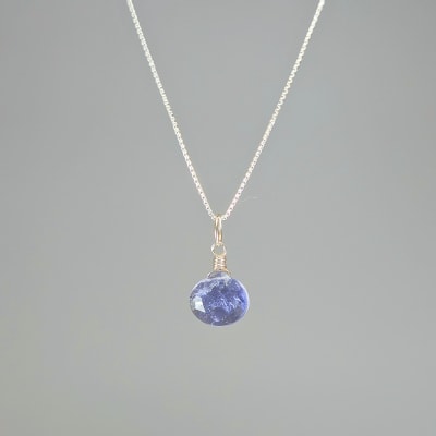 Colgante Mini De Iolita en Gota Facetada de 12 mm