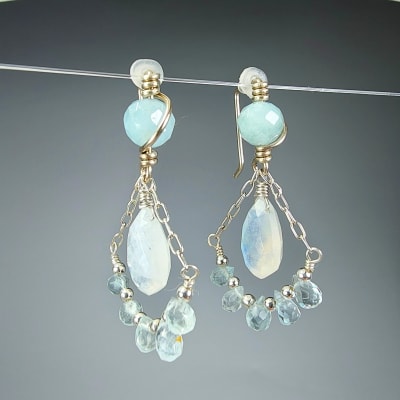 Aros Bote De Piedra Luna Blanca Con Destello Azul Y Aguamarina