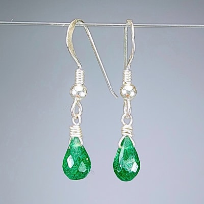 Aros De Aventurina Verde Oscuro en Briolettes de 8 mm