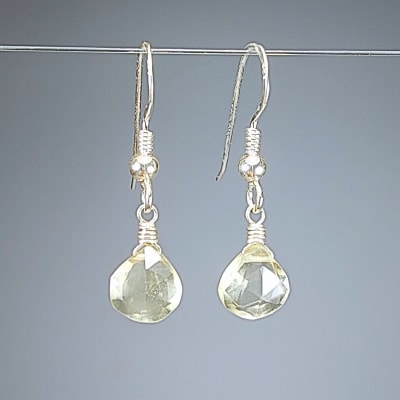 Aros De Cuarzo Limón en Gotas Facetadas de 8 mm1