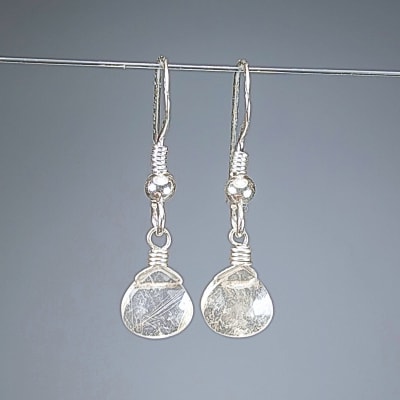 Aros De Cuarzo Rutilo en Gotas Facetadas de 8 mm