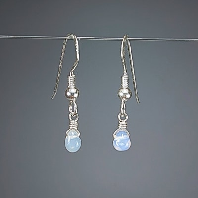 Aros De Ópalo Noble Amarillo en Gotas de 5 mm