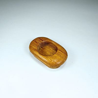 Base Oval De Madera de 4X2.5X1.4 cm1