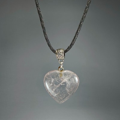 Colgante Corazón Pulido De Cuarzo Amatista Lila Y Fantasía Plateada de 25 mm1