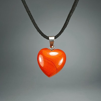 Colgante Corazón Pulido De Jaspe Rojo Y Fantasía Plateada de 18 mm