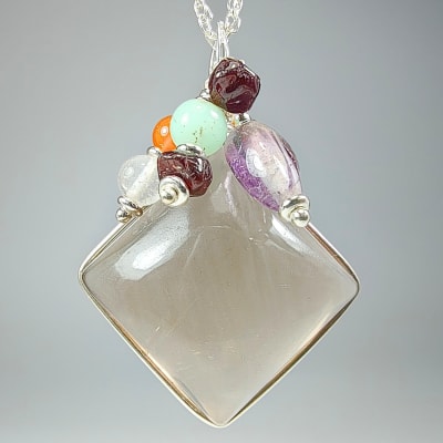 Colgante De Cuarzo Ahumado, Cuarzo Amatista Lila Y Crisoprasa en Cabuchón Cuadrado de 29 mm