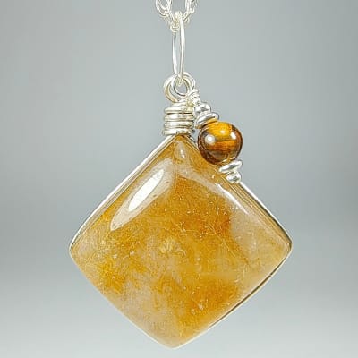 Colgante De Cuarzo Rutilo, Cuarzo Ahumado Y Ojo De Tigre en Cabuchón Cuadrado de 26 mm1