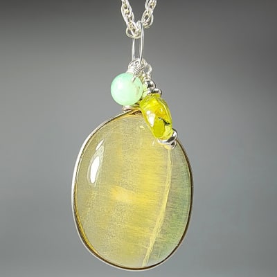 Colgante De Fluorita Amarilla, Fluorita Verde Y Peridoto en Cabuchón Oval de 23 mm1