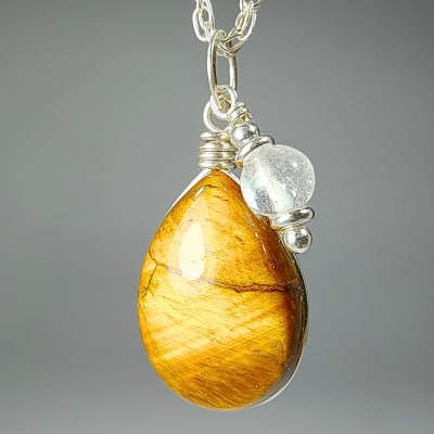 Colgante De Ojo De Tigre Y Cuarzo Cristal en Cabuchón Gota de 15 mm