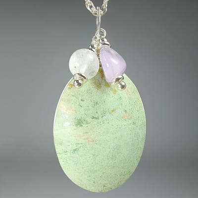 Colgante De Turquesa, Cuarzo Amatista Lila Y Piedra Luna Blanca Con Destello Azul en Cabuchón Oval de 30 mm1