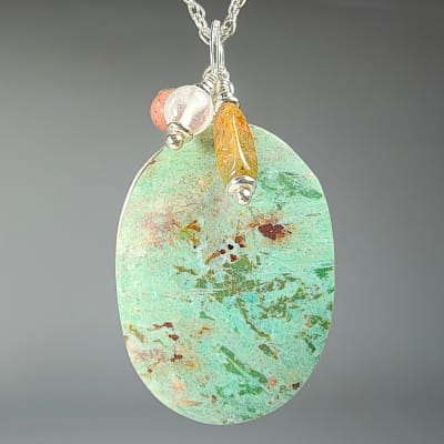 Colgante De Turquesa, Unakita Y Cuarzo Rosa en Cabuchón Oval de 33 mm