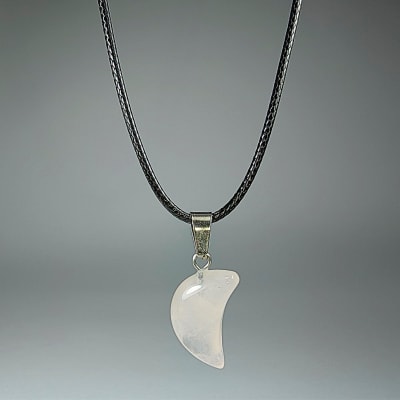 Colgante Luna De Cuarzo Rosa Claro Y Fantasía Plateada de 20 mm