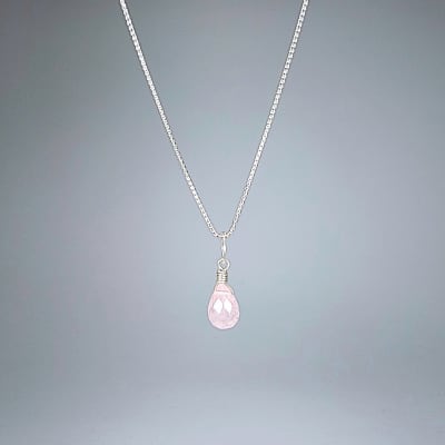 Colgante Mini De Morganita en Briolette de 8 mm