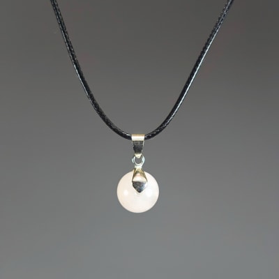 Colgante Perla De Cuarzo Rosa Claro Y Fantasía Plateada de 12 mm1