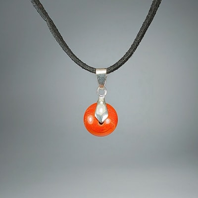 Colgante Perla De Jaspe Rojo Y Fantasía Plateada de 12 mm