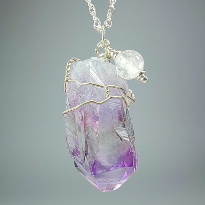 Colgante Rejilla De Cuarzo Amatista Y Cuarzo Rosa Claro en Punta desde 25 mm1