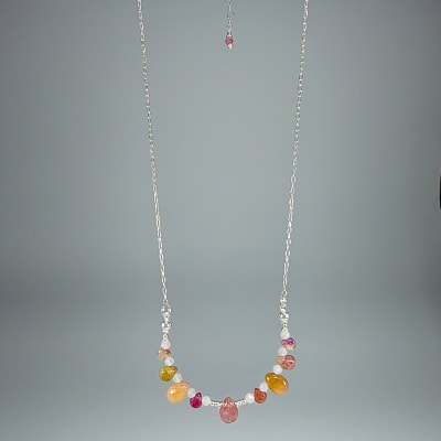 Collar Cuerpo De Turmalina Multicolor Y Cuarzo Rosa Claro de 49 cm