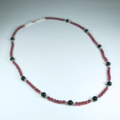 Collar De Granate Rodolita Y Turmalina Negra de 50 cm