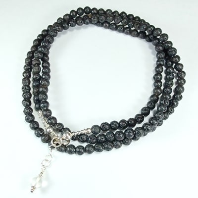 Collar De Piedra Volcánica de 76 cm1