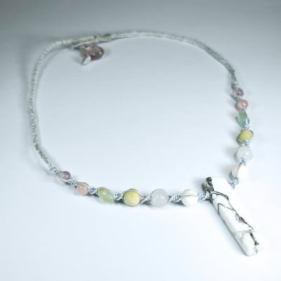 Collar Tejido De Howlita, Kunzita Rosa Y Aguamarina1