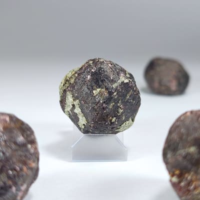 Cristal Geométrico De Granate Almandino de 3.5 cm1