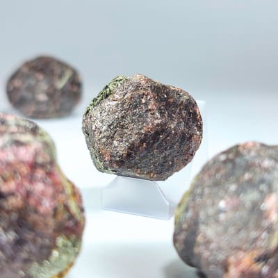 Cristal Geométrico De Granate Almandino de 4.5 cm1