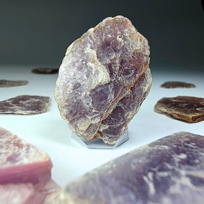 Cristal Geométrico De Lepidolita de 3 cm