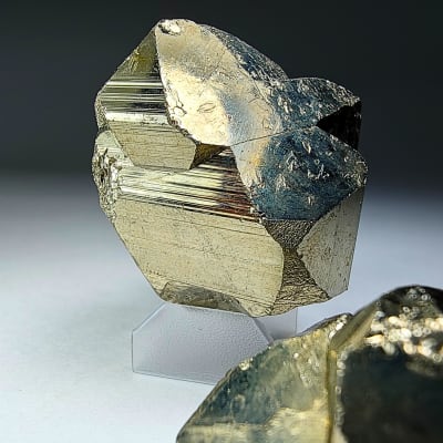 Cristal Geométrico De Pirita de 3.8 cm