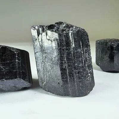 Cristal Geométrico De Turmalina Negra de 3.5 cm