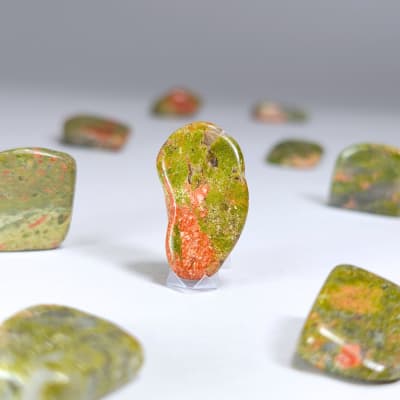 Gema De Unakita de 2.5 cm1