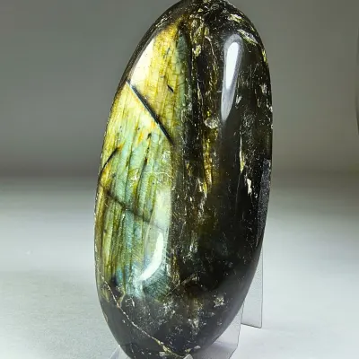 Gema Palma De Labradorita Verde de 6.5 cm1