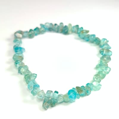 Pulsera De Apatita Celeste Irregular de 5 mm