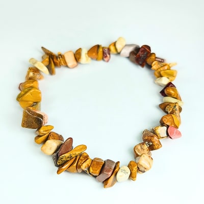 Pulsera De Jaspe Amarillo Y Jaspe Mookaíta Multicolor Irregular de 6 mm