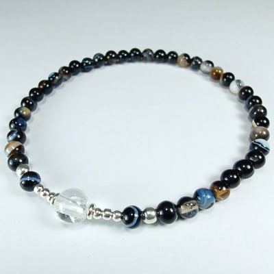 Pulsera De Ónix Negro Y Cuarzo Cristal en Perlas desde 4 mm1